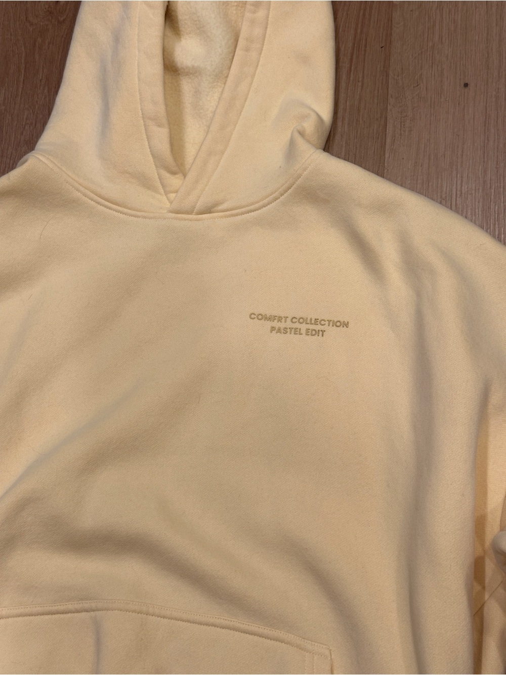 Comfrt Butter Yellow Sweatsuit - Picture 5 of 12